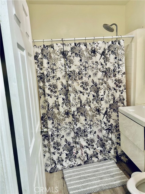 Detail Gallery Image 7 of 11 For 5906 Arlington, Los Angeles,  CA 90043 - 2 Beds | 1 Baths