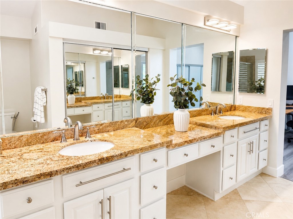 MLS #OC26156040 image #15
