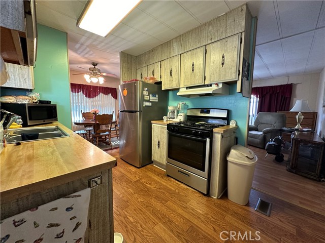 Detail Gallery Image 6 of 14 For 1895 W Devonshire Ave #143,  Hemet,  CA 92545 - 2 Beds | 2 Baths
