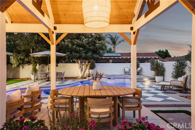 Detail Gallery Image 12 of 61 For 13822 Henstridge Cir, Tustin,  CA 92780 - 4 Beds | 3 Baths