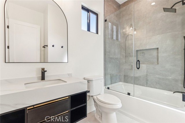 Detail Gallery Image 28 of 72 For 8006 Lloyd Ave, North Hollywood,  CA 91605 - 7 Beds | 6 Baths