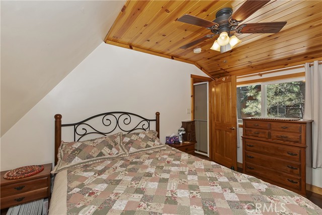 Detail Gallery Image 12 of 33 For 33451 Wild Rose Dr, Green Valley Lake,  CA 92341 - 2 Beds | 2 Baths