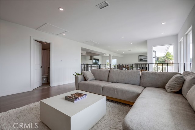 605 E Avenida San Juan, San Clemente CA: https://media.crmls.org/medias/523f4493-1b0a-4305-8f1a-32bf622d6305.jpg