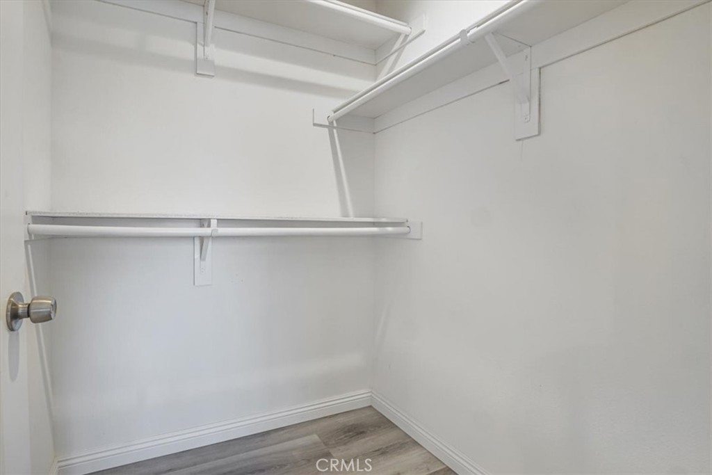 https://media.crmls.org/medias/523ffc49-60db-4d58-9f0a-292f32f638c7.jpg?preset=X-Large
