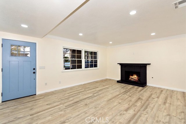 Detail Gallery Image 6 of 28 For 446 E Francis St, Corona,  CA 92879 - 3 Beds | 2 Baths
