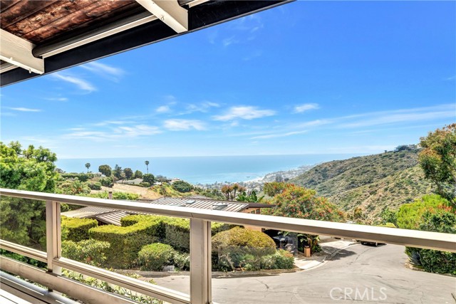 Detail Gallery Image 26 of 28 For 1961 San Remo Dr, Laguna Beach,  CA 92651 - 3 Beds | 2/1 Baths