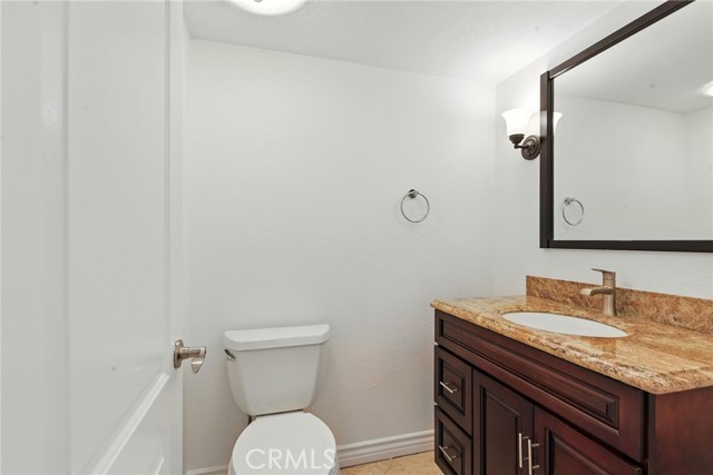Detail Gallery Image 9 of 23 For 14846 Brownstone Ln, Westminster,  CA 92683 - 3 Beds | 2/1 Baths