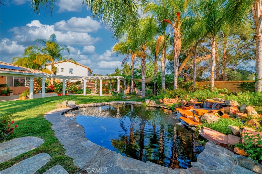 https://media.crmls.org/medias/5242b382-e2b2-4eb2-ad7a-db31c4c83cc2.jpg?preset=X-Large