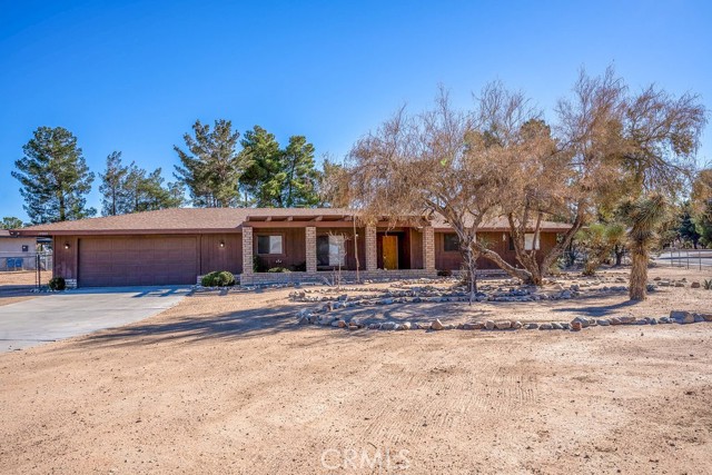 Detail Gallery Image 2 of 52 For 19801 Talihina Rd, Apple Valley,  CA 92307 - 3 Beds | 2 Baths