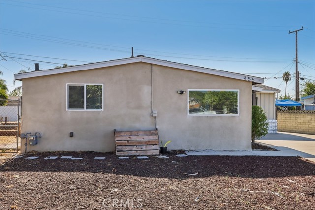 Detail Gallery Image 3 of 33 For 456 N Begonia Ave, Ontario,  CA 91762 - 3 Beds | 2 Baths