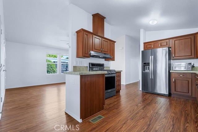 Detail Gallery Image 8 of 33 For 1845 Thelma Dr #59,  San Luis Obispo,  CA 93405 - 3 Beds | 2 Baths