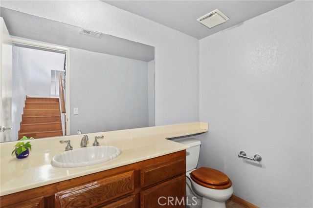 Detail Gallery Image 11 of 41 For 10201 Mason Ave #19,  Chatsworth,  CA 91311 - 2 Beds | 2/1 Baths