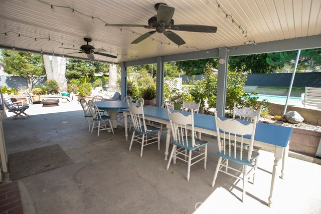 1019 W Milton Drive, Glendora CA: https://media.crmls.org/medias/524590aa-b2c3-4b4c-a4ba-2fe7b5a59e3e.jpg