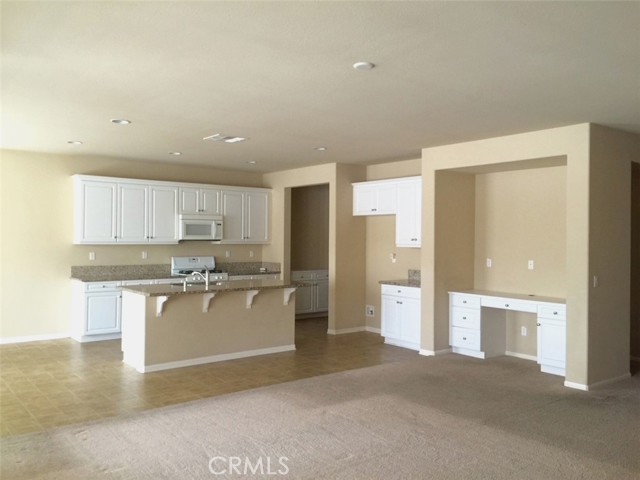 Image 8 of 21 For 5927 Berryhill Drive