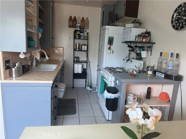 Detail Gallery Image 3 of 4 For 1101 E Ocean, Long Beach,  CA 90802 - 1 Beds | 1 Baths