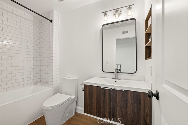 22526 Napa St, West Hills CA: https://media.crmls.org/medias/52487221-8bb5-45f3-ae2f-a45cf1f22820.jpg