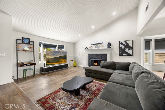Detail Gallery Image 8 of 38 For 25311 Pike Rd, Laguna Hills,  CA 92653 - 4 Beds | 3/1 Baths