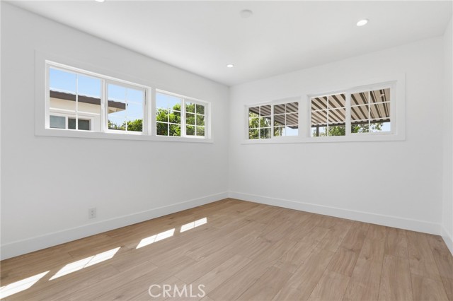 Detail Gallery Image 14 of 19 For 9841 Stanwin, Arleta,  CA 91331 - 3 Beds | 2 Baths