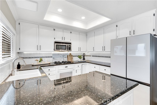 Detail Gallery Image 7 of 52 For 7442 Coho #106,  Huntington Beach,  CA 92648 - 4 Beds | 3/1 Baths