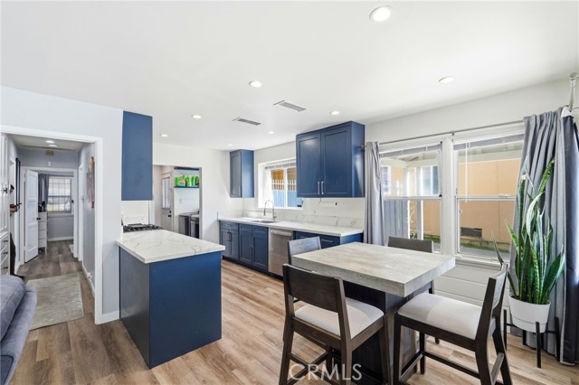 Detail Gallery Image 4 of 26 For 711 Stepney St, Inglewood,  CA 90302 - – Beds | – Baths