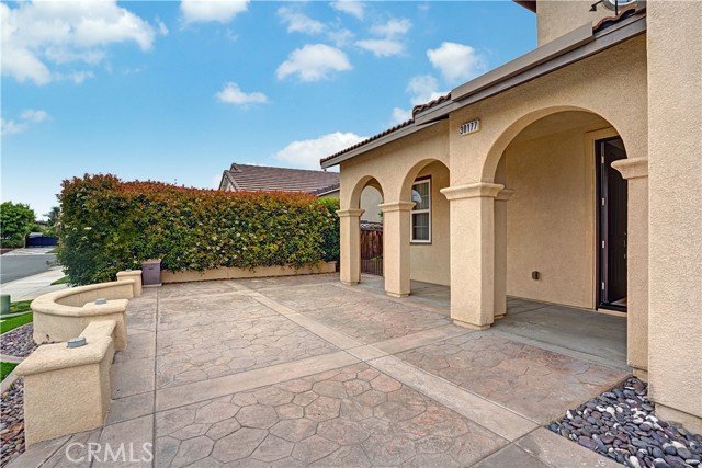 Detail Gallery Image 3 of 49 For 30177 Beeswing Cir, Menifee,  CA 92584 - 5 Beds | 4 Baths