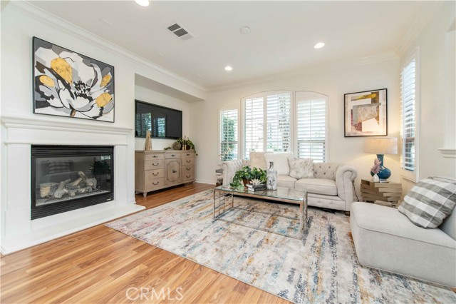 Detail Gallery Image 2 of 21 For 70 Great Lawn, Irvine,  CA 92620 - 4 Beds | 3 Baths