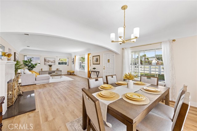 1049 2nd Street, Norco CA: https://media.crmls.org/medias/524a0696-6cdf-40d5-8942-589ca5057f32.jpg