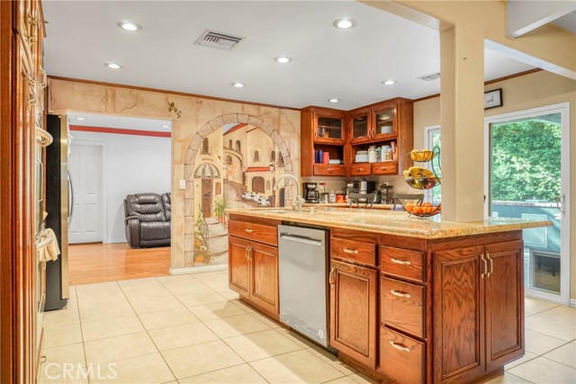 Image 7 of 28 For 5871 Argyle Way