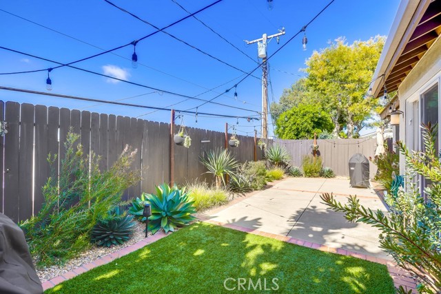 Detail Gallery Image 37 of 39 For 1581 Orange Ave, Costa Mesa,  CA 92627 - 3 Beds | 2/1 Baths