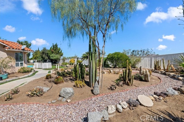 22711 Pebblestone Drive, Nuevo CA: https://media.crmls.org/medias/524aad4f-9828-4557-8ddd-51e3b170cc8f.jpg