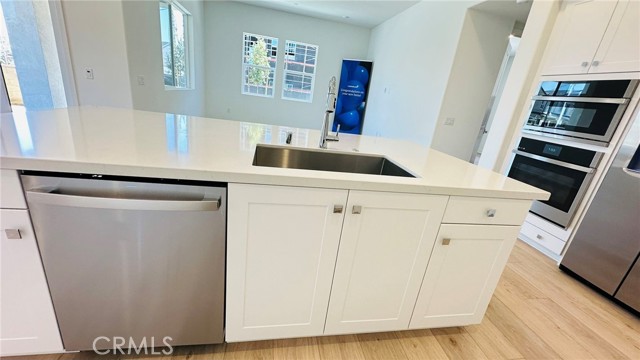 Detail Gallery Image 4 of 15 For 499 Mulligan, Irvine,  CA 92618 - 3 Beds | 3 Baths