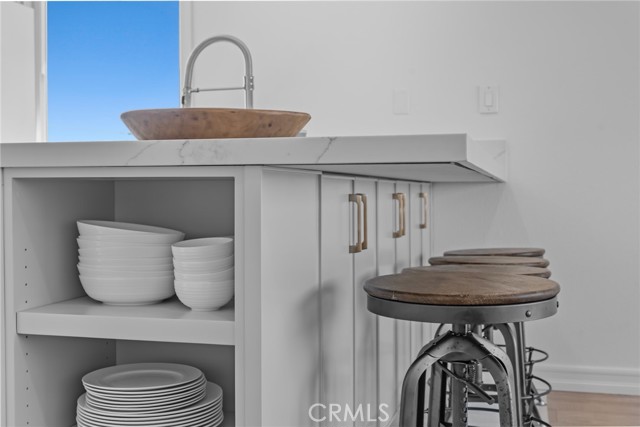 404 Hermosa Avenue, Hermosa Beach CA: https://media.crmls.org/medias/524b54b2-665f-48ba-8607-55cdb1e77e66.jpg