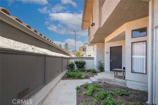 Detail Gallery Image 3 of 28 For 42 Brownfield Ln, Pomona,  CA 91766 - 3 Beds | 2/1 Baths