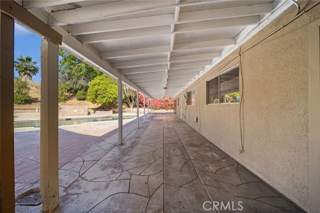 Detail Gallery Image 34 of 42 For 134 W Broadbent, Riverside,  CA 92507 - 4 Beds | 3 Baths