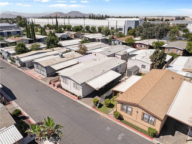 350 S Willow AVe, Rialto CA: https://media.crmls.org/medias/524d1683-c2eb-42ac-95f8-cbef580f8654.jpg