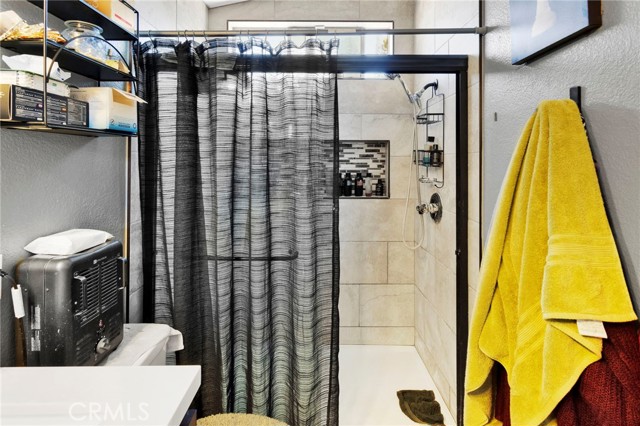 Detail Gallery Image 29 of 37 For 12889 Gifford, Victorville,  CA 92392 - 3 Beds | 2 Baths