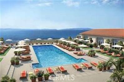 Spa pool at the edge of the Pacific. Owners have Spa privileges.
