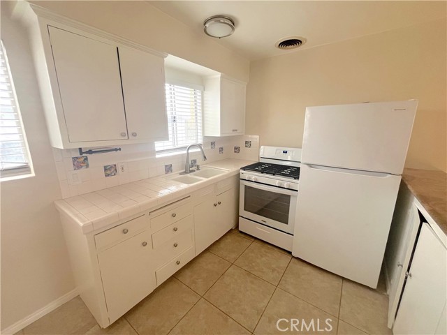 Detail Gallery Image 9 of 29 For 250 Cliff Dr #6,  Laguna Beach,  CA 92651 - 1 Beds | 1 Baths