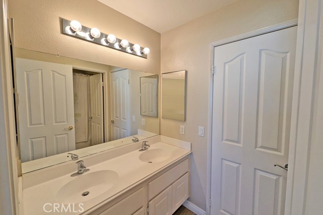 Detail Gallery Image 17 of 34 For 6130 Fairlane Ave, Corona,  CA 92880 - 4 Beds | 2/1 Baths