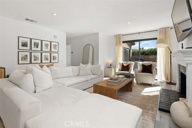 Detail Gallery Image 7 of 28 For 4727 Mayflower Way, Oceanside,  CA 92057 - 2 Beds | 2 Baths