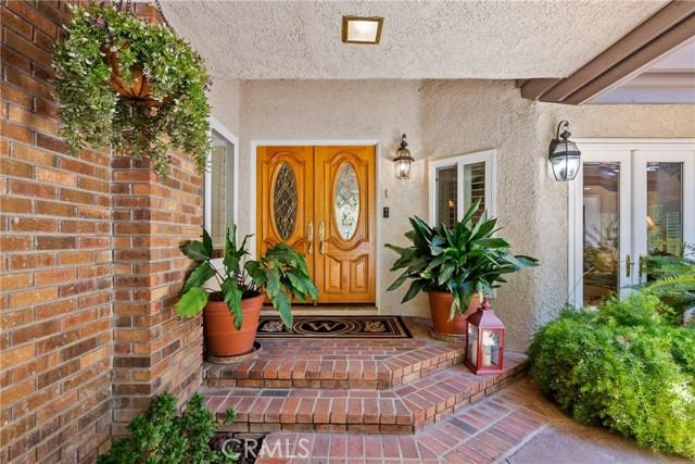 19222 Mayall Street, Northridge CA: https://media.crmls.org/medias/524f5f7c-910c-4152-b9f8-d435d789eab9.jpg