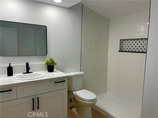 Detail Gallery Image 10 of 17 For 6105 N Walnut, San Bernardino,  CA 92407 - 3 Beds | 2/1 Baths