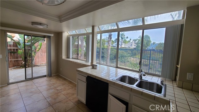 Detail Gallery Image 8 of 43 For 1809 Avenida Segovia, Oceanside,  CA 92056 - 4 Beds | 2/1 Baths