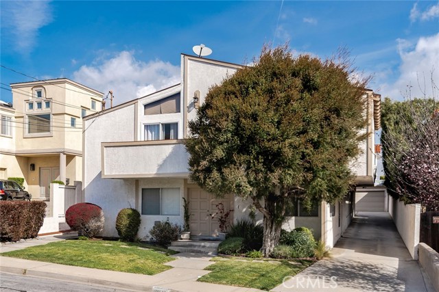 1709 Marshallfield Lane, Redondo Beach, California 90278, 3 Bedrooms Bedrooms, ,1 BathroomBathrooms,Residential,Sold,Marshallfield,SB19074317