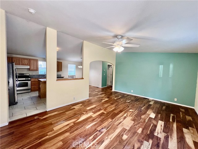 201 Lakewood Drive, Frazier Park CA: https://media.crmls.org/medias/52521c3d-842f-4ba1-a394-660143756135.jpg