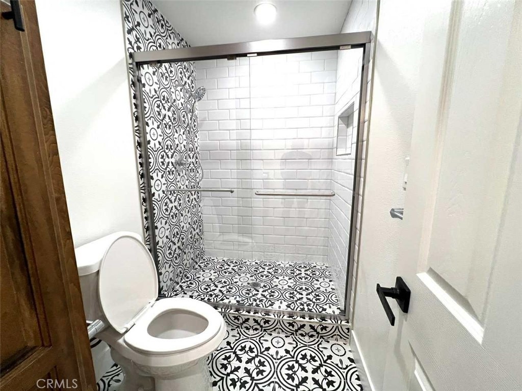 https://media.crmls.org/medias/52525277-2e9f-4653-8bb4-3eb893cd5089.jpg?preset=X-Large