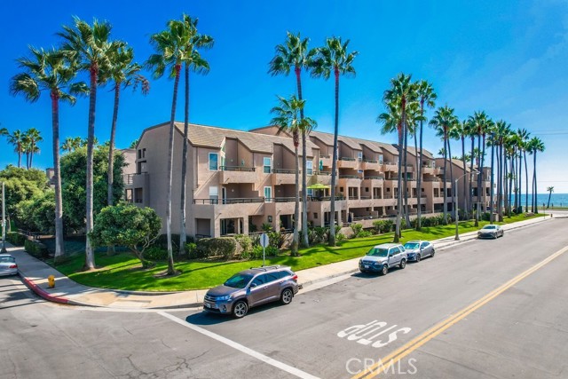 Detail Gallery Image 4 of 73 For 1200 Pacific Coast #424,  Huntington Beach,  CA 92648 - 1 Beds | 1 Baths