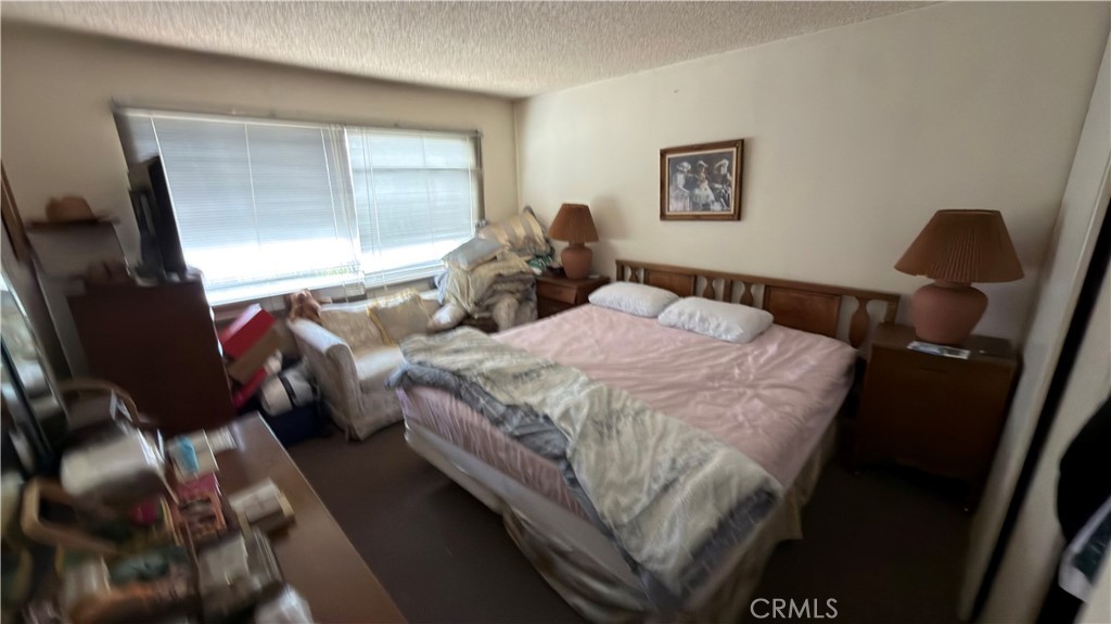 https://media.crmls.org/medias/5253a873-4272-4dd3-85a9-62d1e5a1d9de.jpg?preset=X-Large