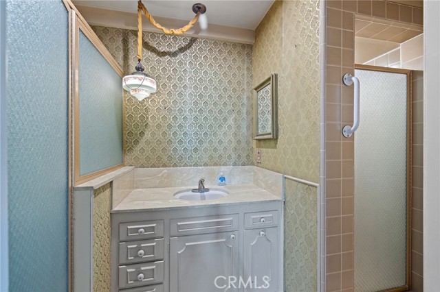 531 N Cherry Tree Lane, Anaheim CA: https://media.crmls.org/medias/5253c8ac-7bdd-4b07-8039-621d6abc0e65.jpg