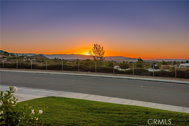 Detail Gallery Image 8 of 56 For 9510 Alta Cresta, Riverside,  CA 92508 - 5 Beds | 4/1 Baths